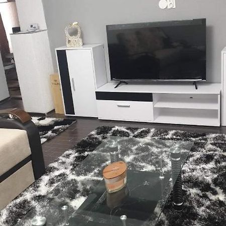 דירות Lupeni  Jas Apartament מראה חיצוני תמונה
